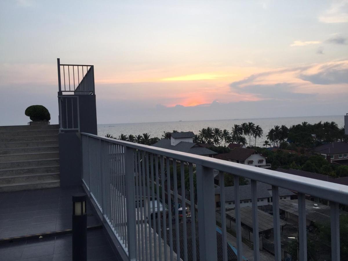 Cozy Near Beach 200M With Toproof Pool At Patio Bangsaen Esterno foto