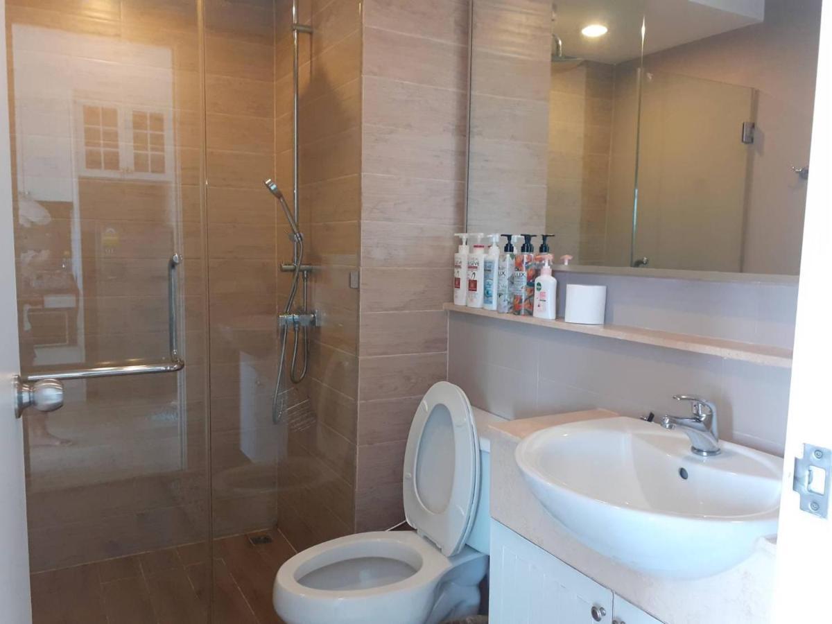 Cozy Near Beach 200M With Toproof Pool At Patio Bangsaen Esterno foto